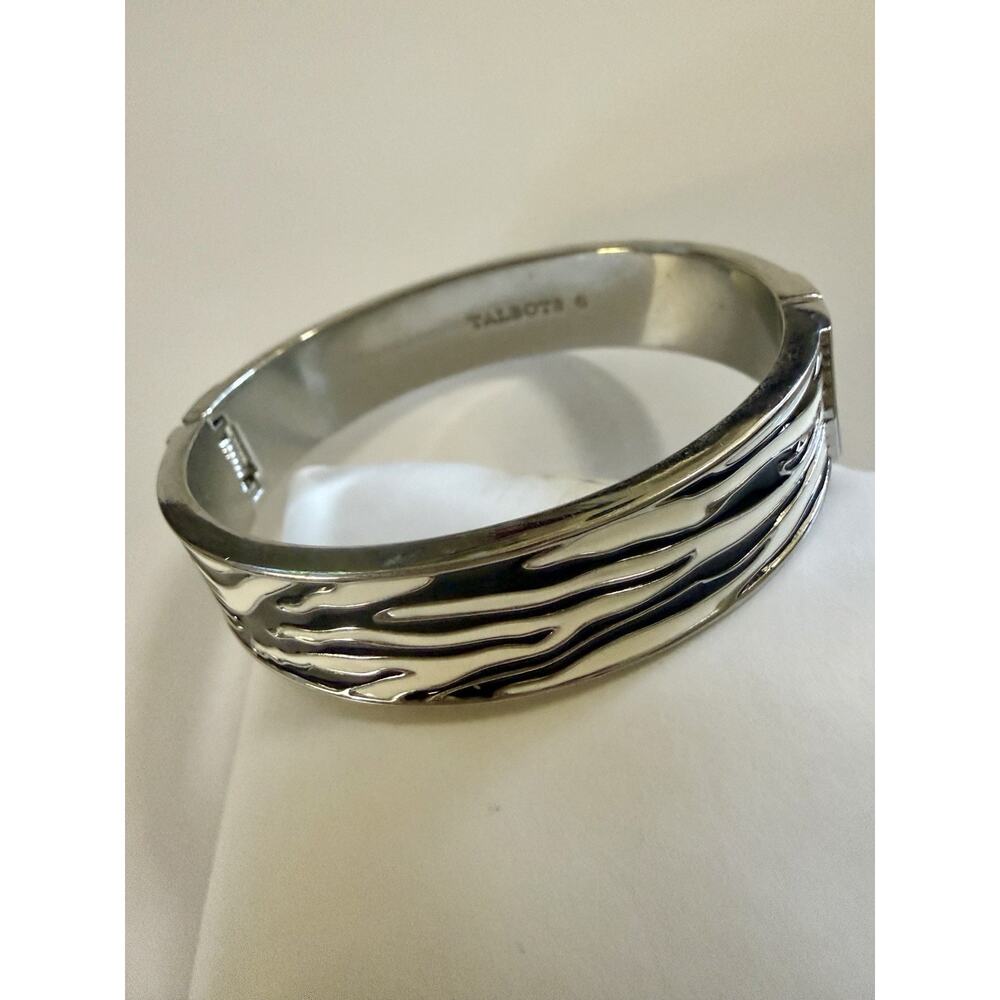 Talbots Black & White Enamel Zebra Print Bangle Hinged Bracelet Signed
